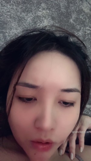 Mẫn Nghi vén silip tâm sự chuyện lần đầu với anh chim ngắn – rên la