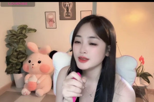 Xinh như Bạch Tuyết thì lên giường em cũng hóa thần dâm